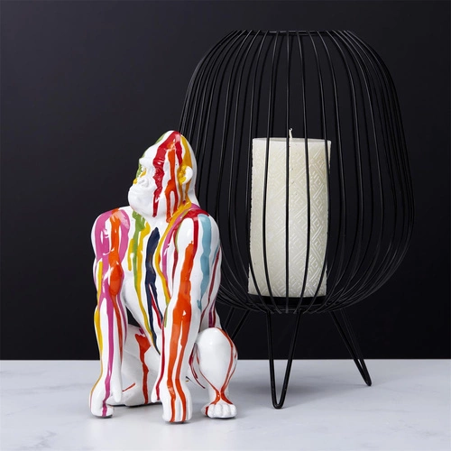 Barevná dekorace goril