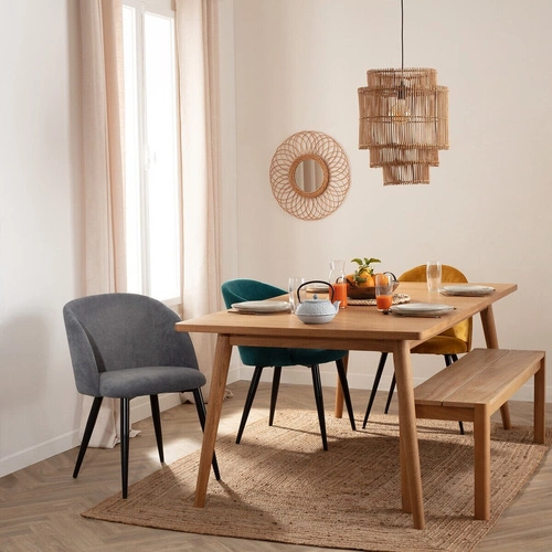 Šedé čalouněné křeslo Celeste s područkami do moderního obýváku Atmosphera