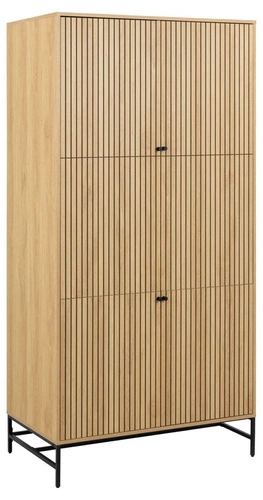 Moderní šatní skříň Albany s drážkovanými dvířky dub přírodní do ložnice nebo šatny