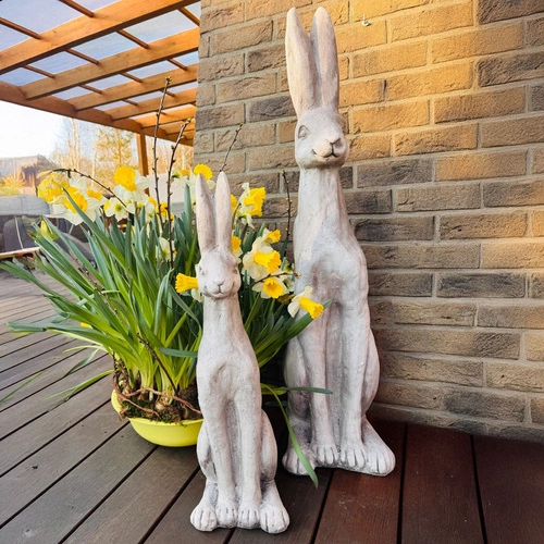 Intesi velikonoční dekorativní zajíc šedý 56 cm z pryskyřice na stůl nebo komodu
