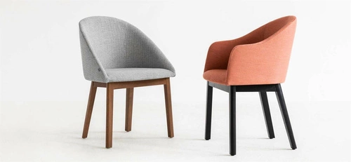 Čalouněná jídelní židle s područkami Fameg POP buková na míru