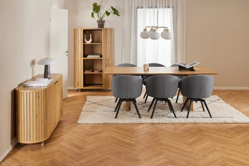 Jídelní židle Darlene Actona šedá čalouněná otočná moderní na černých nohách