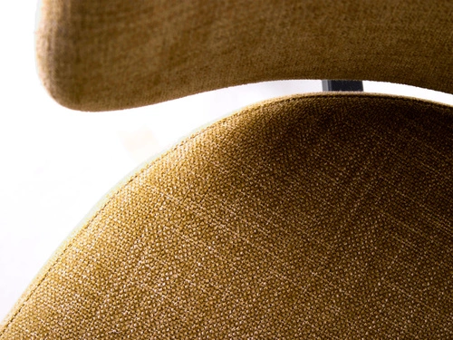 Čalouněná žlutá jídelní židle Naws s černými kovovými nohami moderní