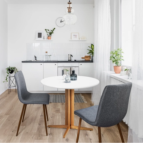 Kulatý jídelní stůl Mauro 80 cm bílá deska přírodní dub moderní do jídelny a obýváku