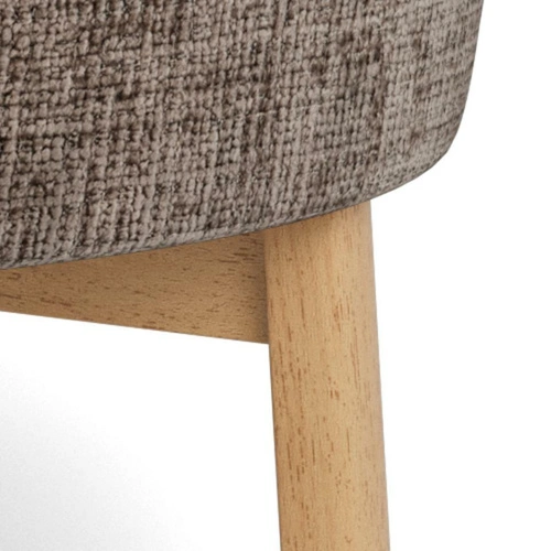 Relaxační křeslo Darlene hnědé sametové do obýváku v severském stylu