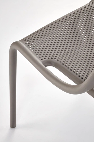 Jídelní a zahradní moderní plastová židle Lynette Intesi, snadno čistitelná, stohovatelná