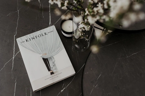 Kulatý konferenční stolek 60 cm mramorový černý moderní do obýváku Tre 600 NORDIFRA