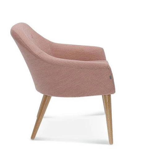 Čalouněná jídelní židle Fameg Shell s područkami z buku na míru do jídelny a obýváku