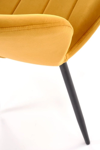 Čalouněná sametová židle Griviza Intesi hořčicová moderní do jídelny a obývacího pokoje