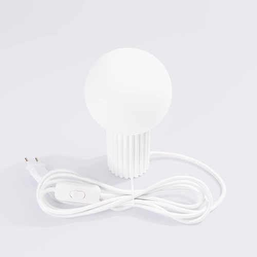 Moderní bílá stolní lampa HALO Sollux Lighting z hliníku a skla do ložnice nebo obývacího pokoje