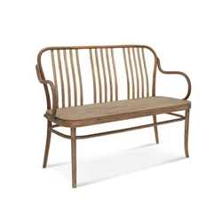 Čalouněná lavice do obýváku Fameg 6653/L CATA na míru, třímístná s opěrkou