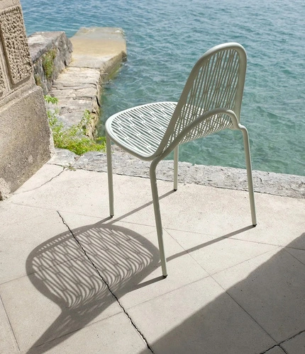 Kovová židle Malvasia světle zelená do jídelny a kuchyně moderní na terasu