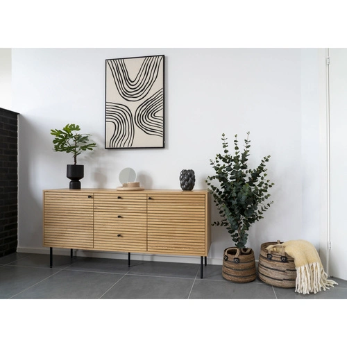 Komoda Kyoto 150 cm dub rýhovaný na černých nožkách do obývacího pokoje