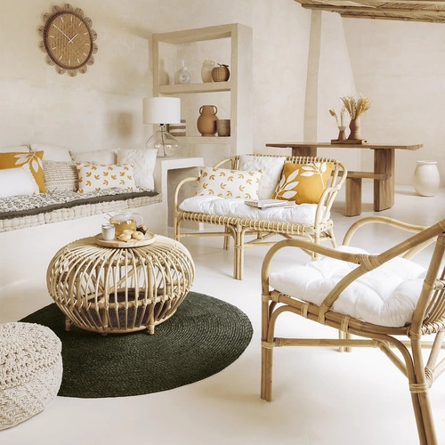 Ratanové křeslo Neta boho do obýváku s područkami a polštářem Atmosphera přírodní