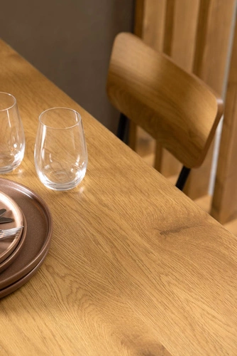 Jídelní stůl Peru 120x80 cm dub artisan s černými nohami moderní Actona