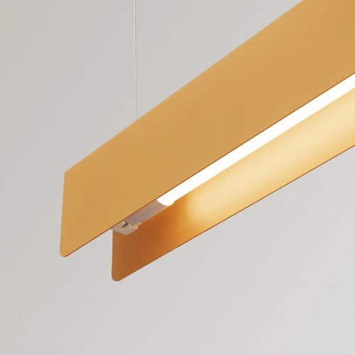 Moderní zlaté závěsné svítidlo SPARK do obýváku a nad jídelní stůl, výškově nastavitelné