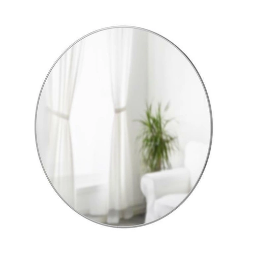 Kulaté závěsné zrcadlo Hubba 34 cm chrom moderní do předsíně a obýváku Umbra