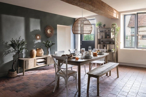 Dřevěná jídelní židle Isak Atmosphera bílá vintage s ratanovým sedákem stohovatelná