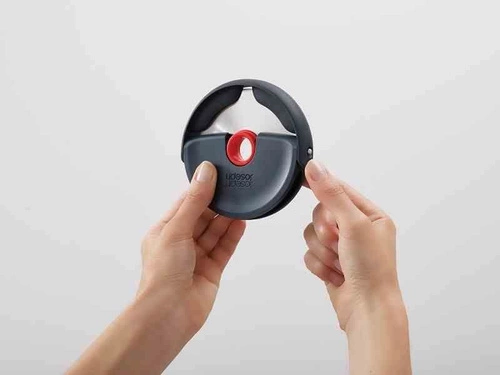 Joseph Joseph DISC kráječ na pizzu se silikonovým krytem moderní grafitový