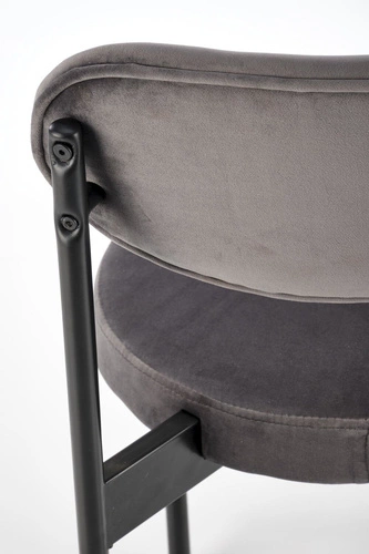 Čalouněná sametová židle Camile šedá do jídelny a obýváku moderní na černých nohách