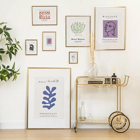 Zlatý fotorámeček 50x70 Manu Atmosphera moderní závěsný na zeď