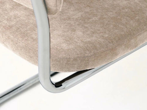 Čalouněná jídelní židle Griffin béžová na chromovaných ližinách