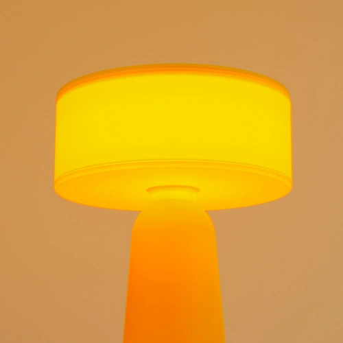 Stolní lampa AXO žlutá moderní do obývacího pokoje s kabelovým vypínačem