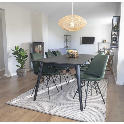 Čalouněná židle Oslo Velvet do jídelny a kuchyně zelená glamour na černých nohách Intesi