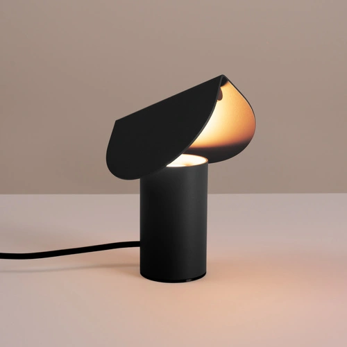 Stolní LED lampa BISCUIT značky THORO LIGHTING, černá, hliníková, 13 × 12 × 15 cm