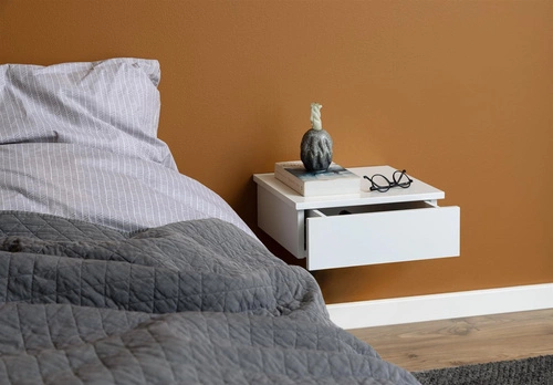 Závěsný noční stolek Avignon 37 cm bílý, 1 zásuvka, moderní styl Actona