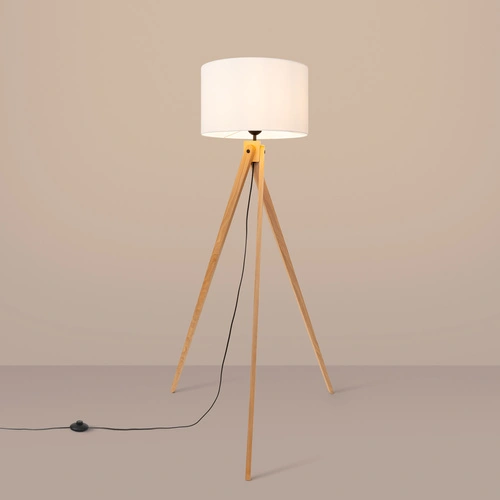Bílá stojací lampa NATT moderní dřevěná podlahová do obýváku s látkovým stínidlem