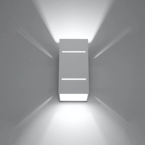 Moderní bílá nástěnná lampa Blocco Sollux Lighting z hliníku do ložnice a obývacího pokoje