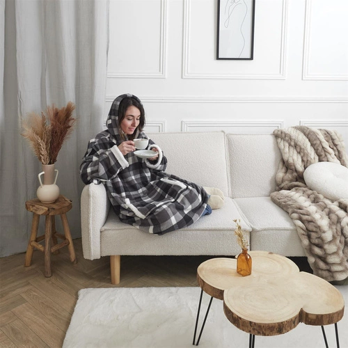 Intesi Snuddie černá deka mikina s kapucí silná a teplá na gauč do obýváku