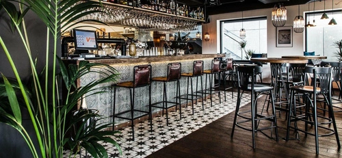 Dřevěná židle Fameg Vert A-788 skandinávská do jídelny a kuchyně na míru