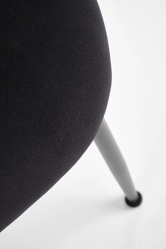 Čalouněná sametová jídelní židle Sarah černá moderní na kovových nohách Intesi