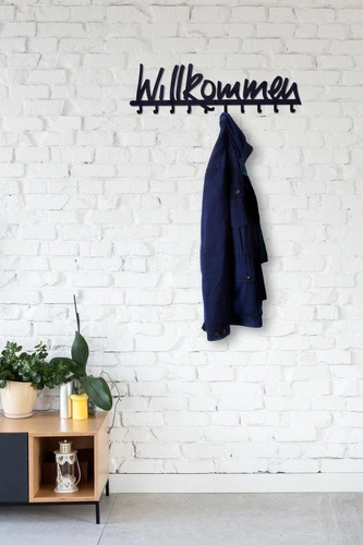Kovový nástěnný věšák Willkommen černý moderní do předsíně Intesi 63 cm
