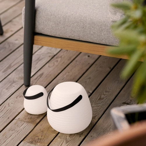 Zahradní LED lampa Derry akumulátorová bílá IP44 na terasu a balkon