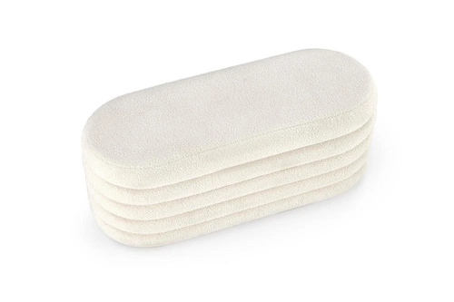 Lavice se schránkou Lessi krémová bouclé do předsíně a ložnice v boho stylu