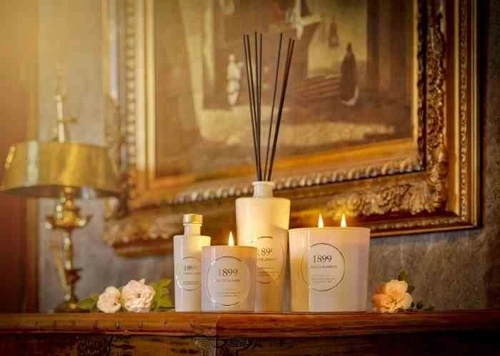 Vonná sójová svíčka Cereria Molla Gold Edition Tobacco & Amber 230g do obýváku