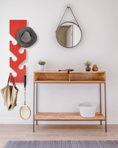 Kovový nástěnný věšák Cani červený moderní do předsíně Intesi 60 cm