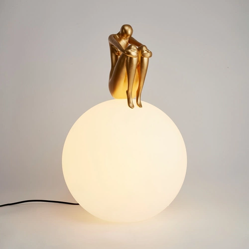 Moderní stolní lampa WOMAN-2 zlatá 35 cm do ložnice a obýváku Step into Design