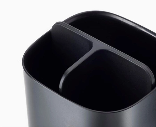 Joseph Joseph EasyStore černý koupelnový organizér na zubní kartáčky a pastu