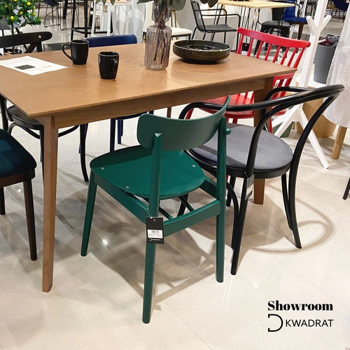 Dřevěná židle Fameg B-9 s područkami, retro do jídelny a obýváku, personalizovaná