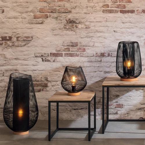 Noční lampa Jena černá industriální kovová s dřevěnou základnou do ložnice Atmosphera