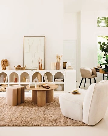 Čalouněná židle Marlo Atmosphera béžová s područkami do jídelny a obýváku moderní