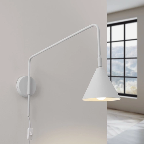 Moderní bílá nástěnná lampa NOX z kovu do ložnice a obývacího pokoje SOLLUX LIGHTING 61 cm