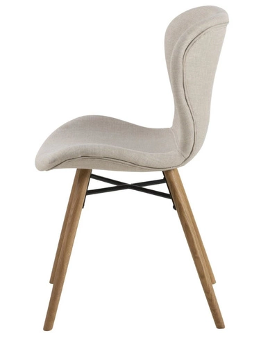 Čalouněná jídelní židle Batilda Actona béžová moderní s dřevěnými nohami