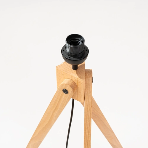 Stojací lampa do obýváku NATT moderní dřevěný trojnohý podstavec s taupe stínidlem 140 cm