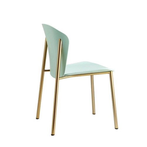 Jídelní židle Finn SCAB Design moderní dřevěná zelená se zlatými nohami stohovatelná