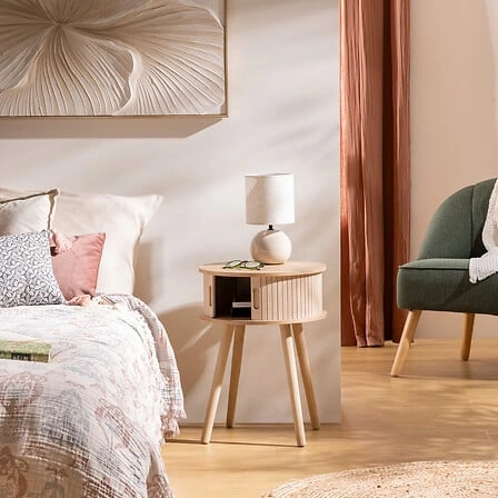 Noční stolek Atmosphera Nysos ve skandinávském stylu, přírodní, s policemi, šířka 40 cm